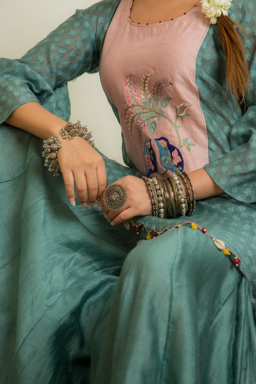 Dual colored Bird embroidered kurta with kalidar plazzo